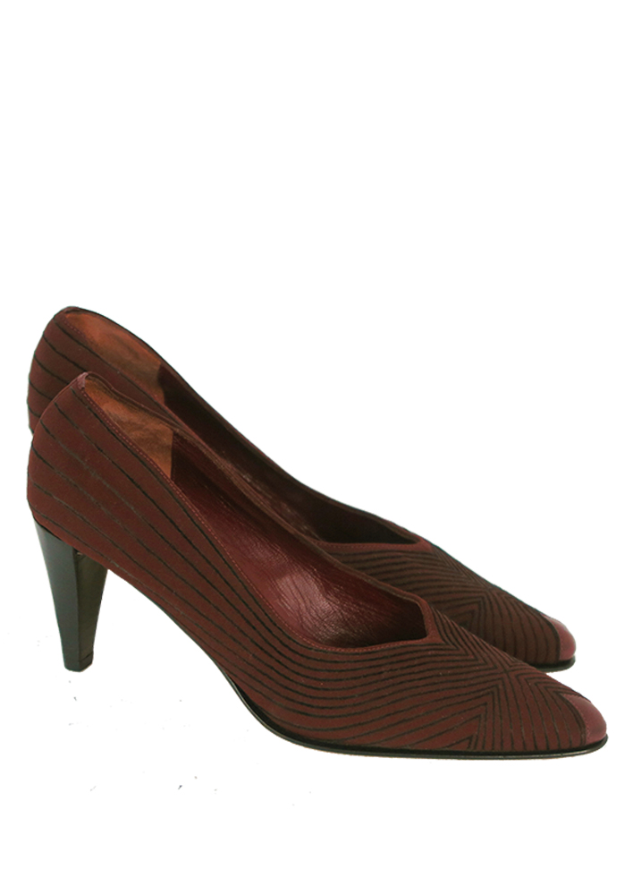 burgundy court shoes uk