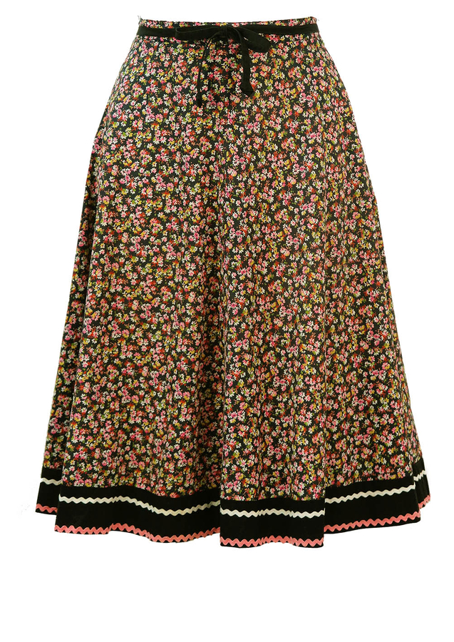 Ditsy Floral Print, Knee Length Circle Skirt in Pink, Green and Black ...